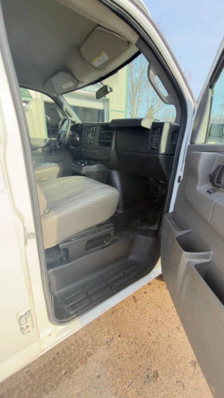 2017 Chevrolet Express 2500