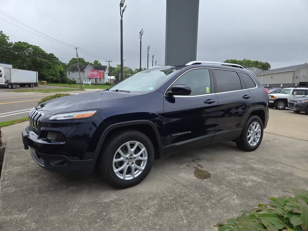 2015 Jeep Cherokee for sale at Dave Warren Used Car Super Center in Westfield, NY