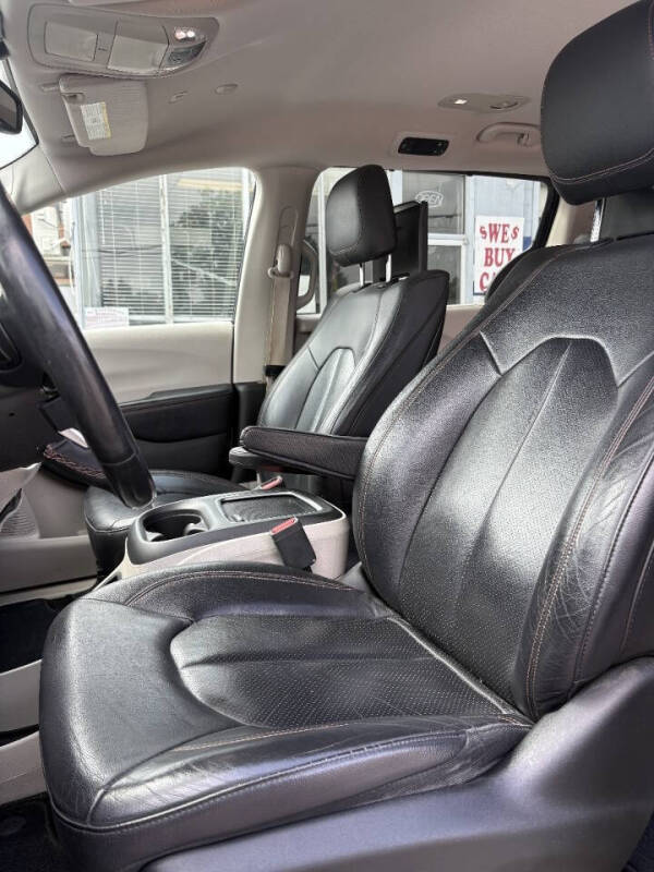 2018 Chrysler Pacifica Touring L Plus