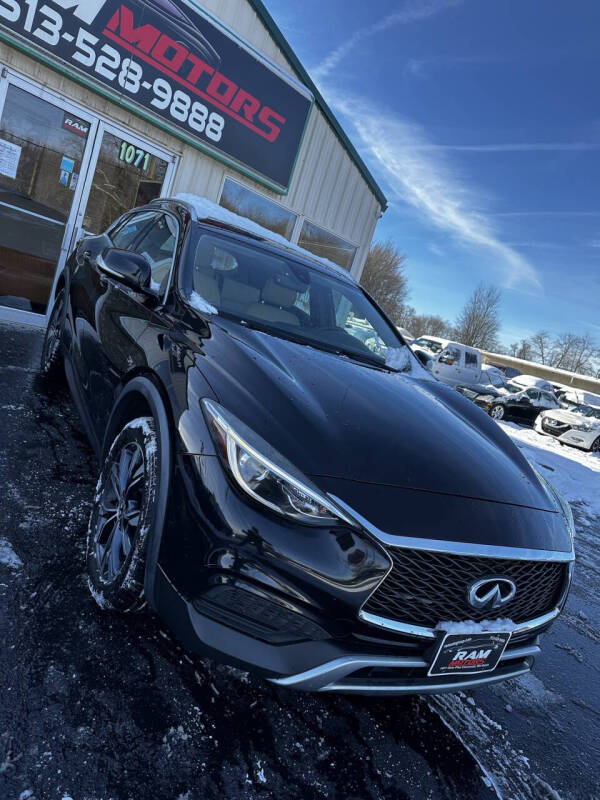 2017 Infiniti QX30 Premium