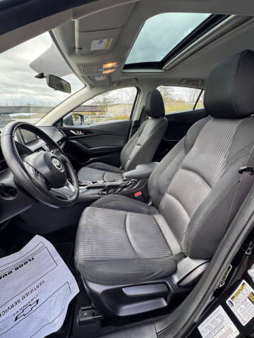 2015 Mazda MAZDA3 i Touring