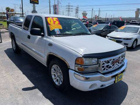 2005 GMC Sierra 1500 for sale at Texas 1 Auto Finance in Kemah TX