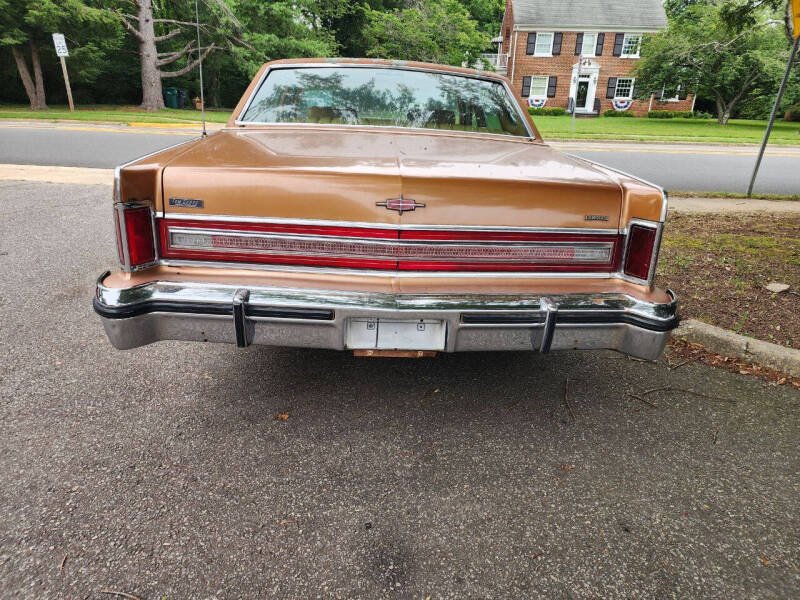 1977 Lincoln Town Car