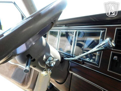 1988 Lincoln Town Car Signature