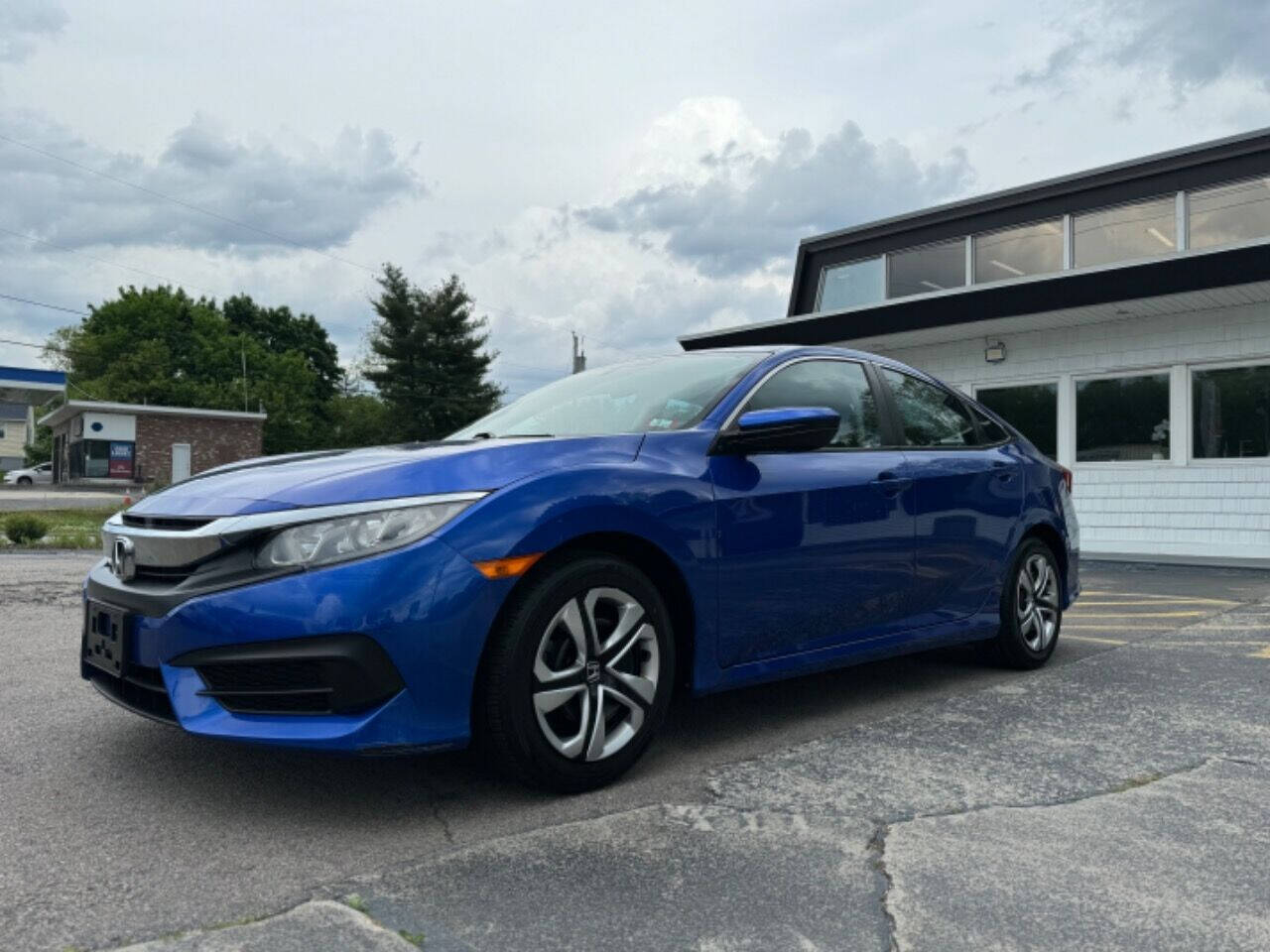Nutfield Petroleum Car Dealer in Londonderry, NH