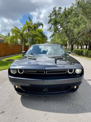 2018 Dodge Challenger SXT Plus