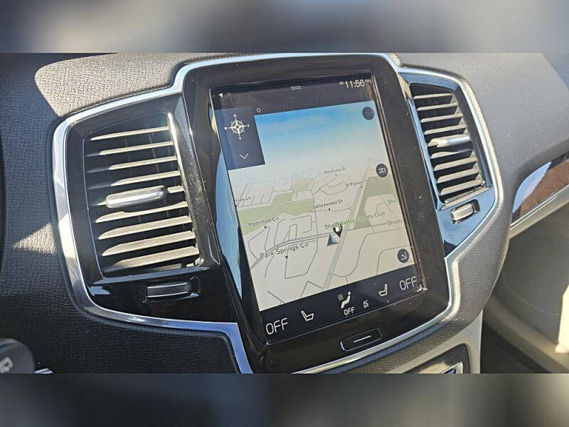 2017 Volvo XC90 T6 Momentum