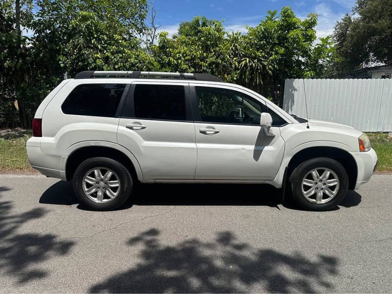 2011 Mitsubishi Endeavor LS