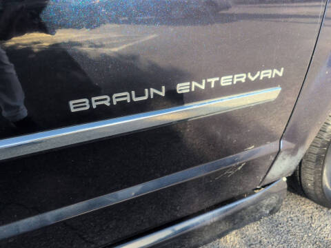 2010 Chrysler Town and Country Touring