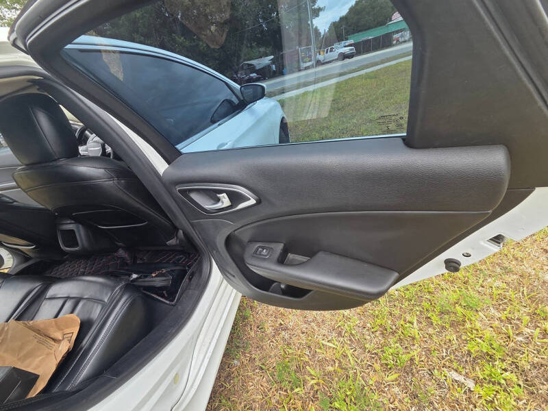 2017 Chrysler 200 Limited Platinum