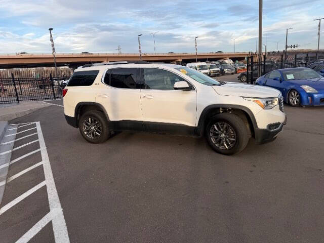 2017 GMC Acadia SLE-2