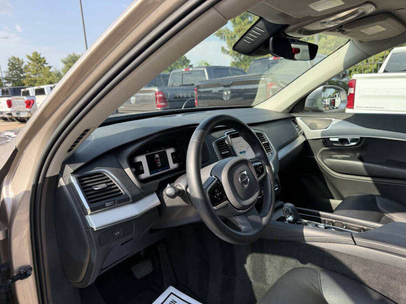 2023 Volvo XC90 B5 Core