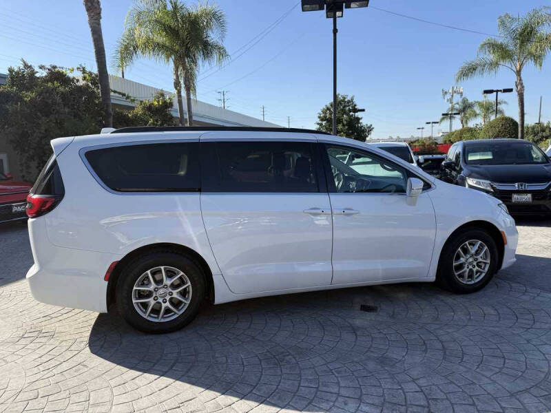 2022 Chrysler Pacifica Touring L