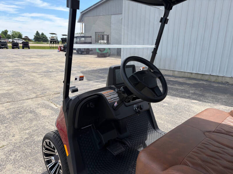 2026 E-Z-GO RXV 4