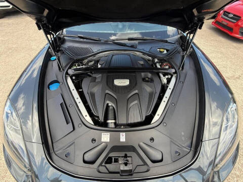 2017 Porsche Panamera 4