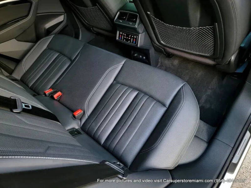 2021 Audi e-tron quattro Premium Plus