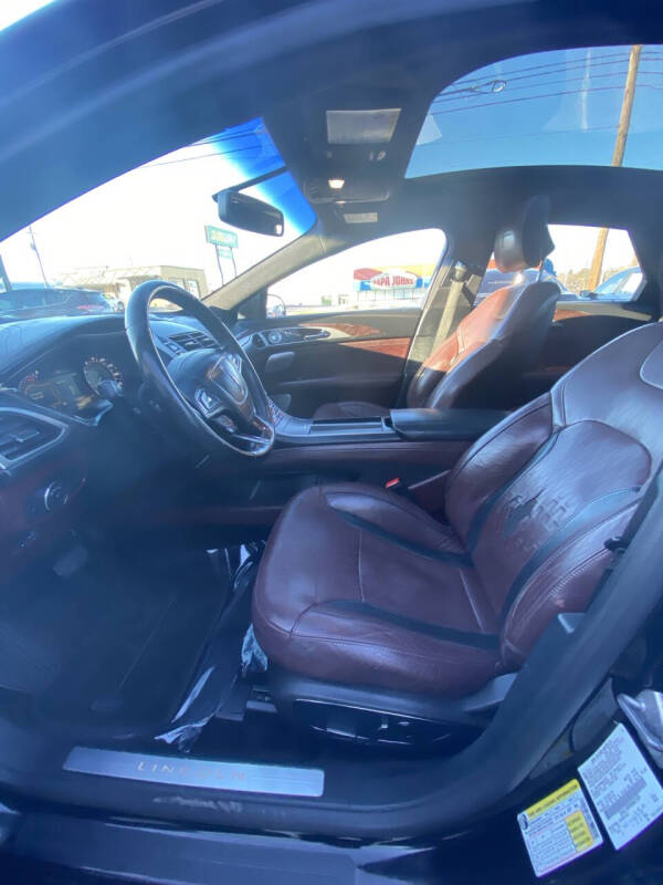 2017 Lincoln MKZ Black Label