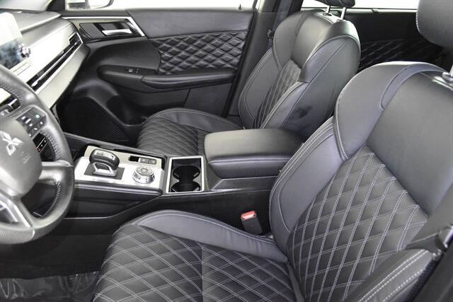 2023 Mitsubishi Outlander SEL