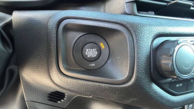 2025 Jeep Gladiator NightHawk