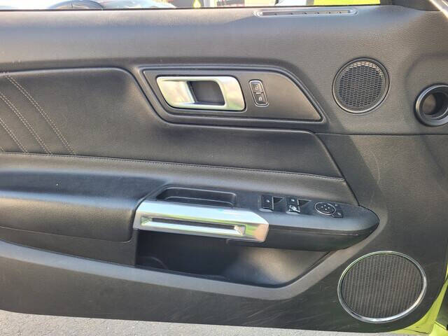 2020 Ford Mustang EcoBoost