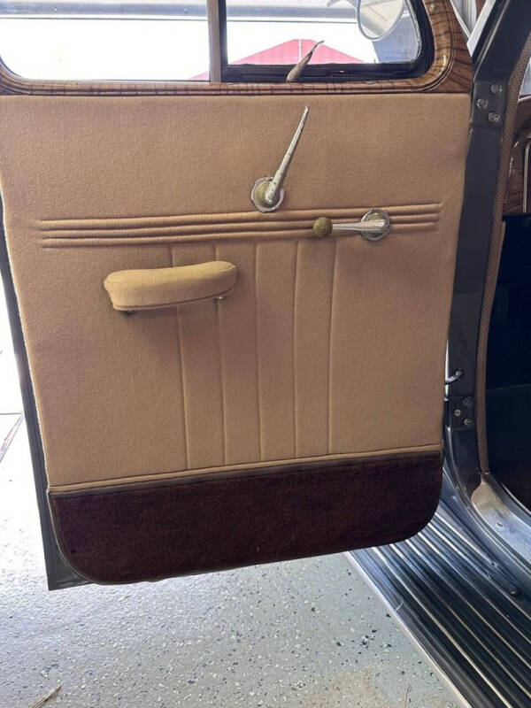 1937 Chrysler Airflow