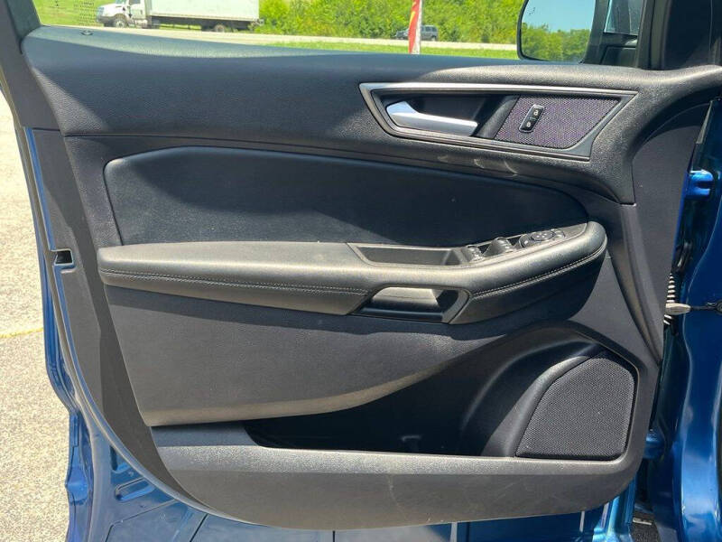 2020 Ford Edge SE