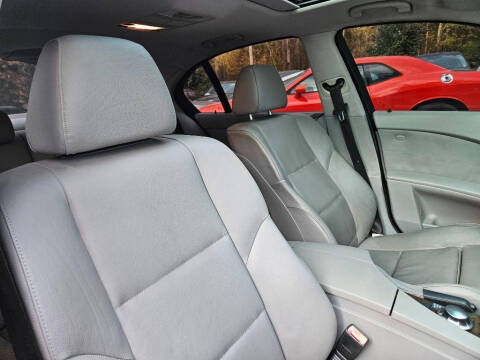 2004 BMW 5 Series 525i