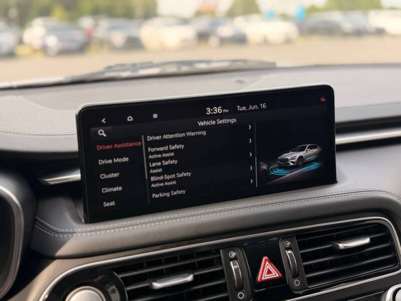 2022 Genesis G70