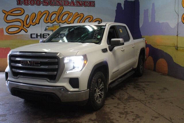 Used 2020 GMC Sierra 1500 SLE with VIN 1GTU9BED6LZ229880 for sale in Grand Ledge, MI