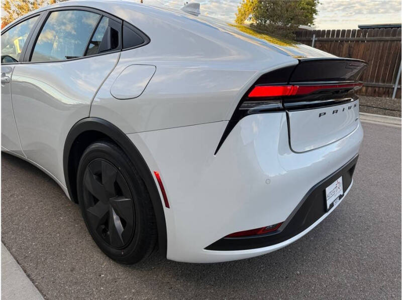 2023 Toyota Prius LE