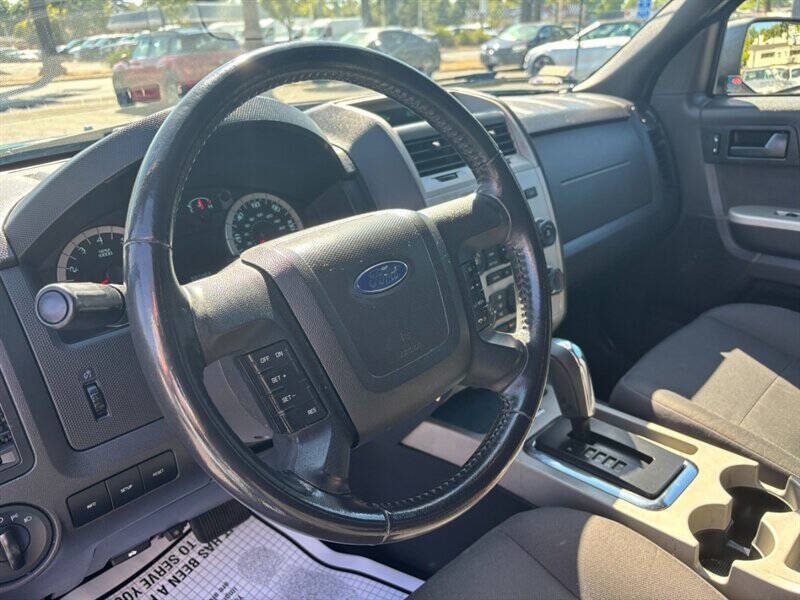 2011 Ford Escape XLT