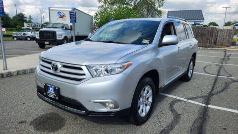 2011 Toyota Highlander for sale at B&B Auto LLC in Union NJ