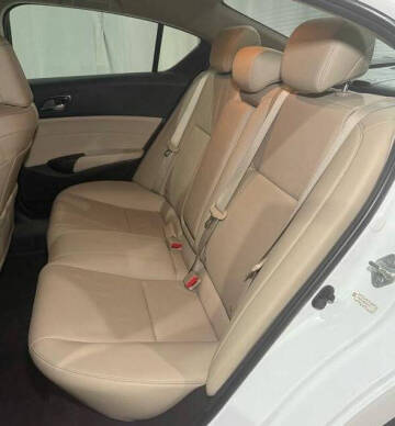 2013 Acura ILX 2.0L w/Tech