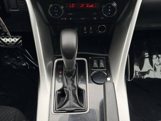 2022 Mitsubishi Eclipse Cross LE