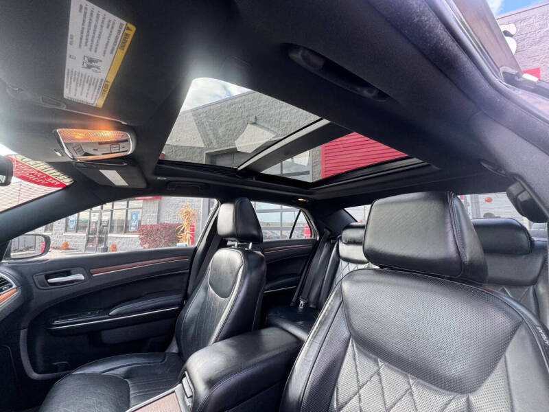 2017 Chrysler 300 C Platinum