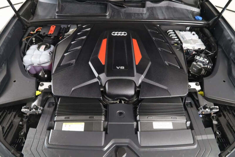 2024 Audi SQ8 4.0T quattro Premium Plus
