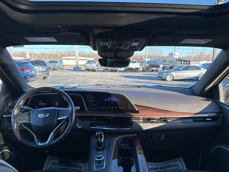 2023 Cadillac Escalade ESV Premium Luxury