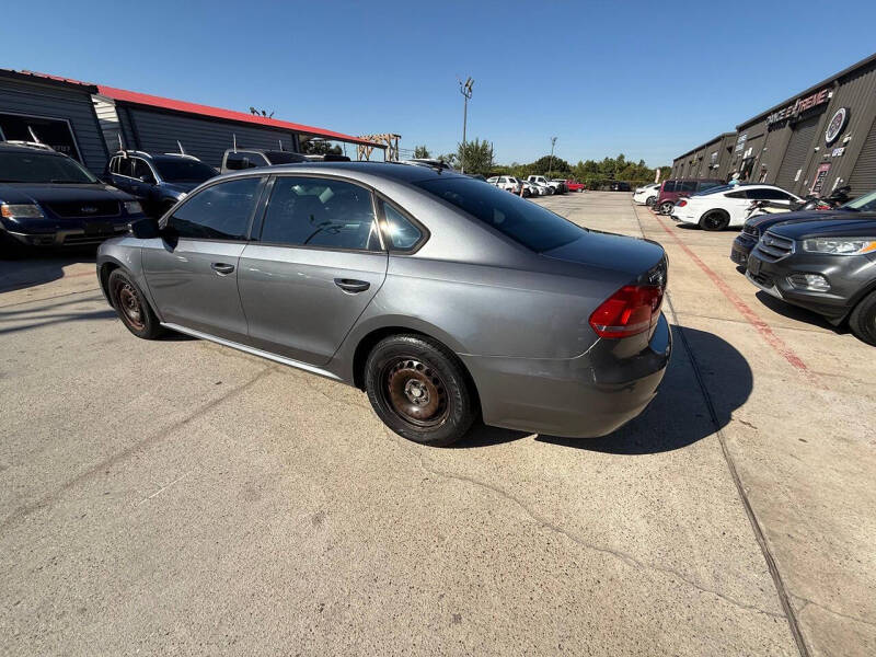 2014 Volkswagen Passat 1.8T S