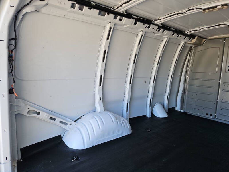 2024 Chevrolet Express 2500