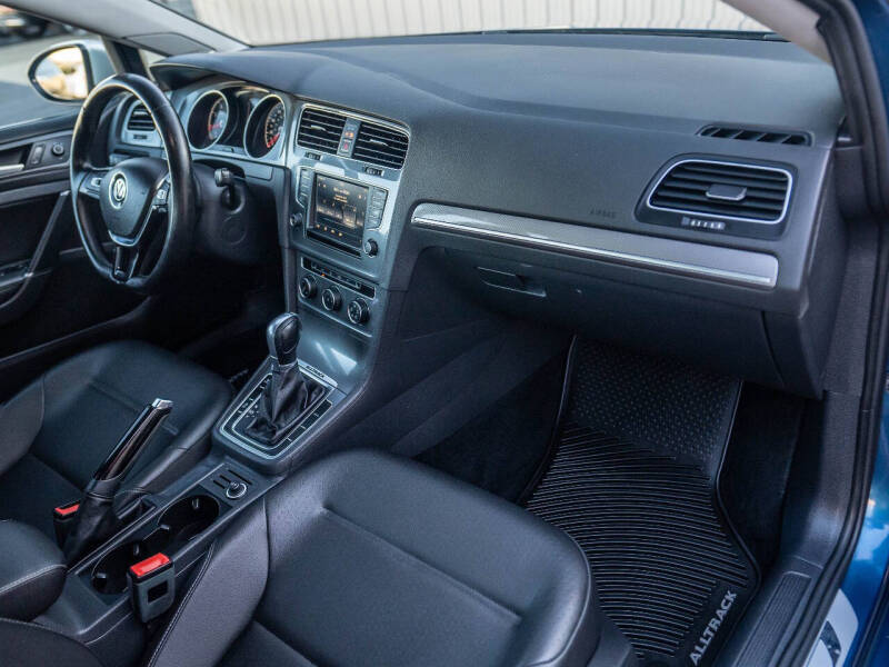 2017 Volkswagen Golf Alltrack TSI SE 4Motion