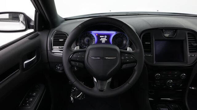 2022 Chrysler 300 S V6