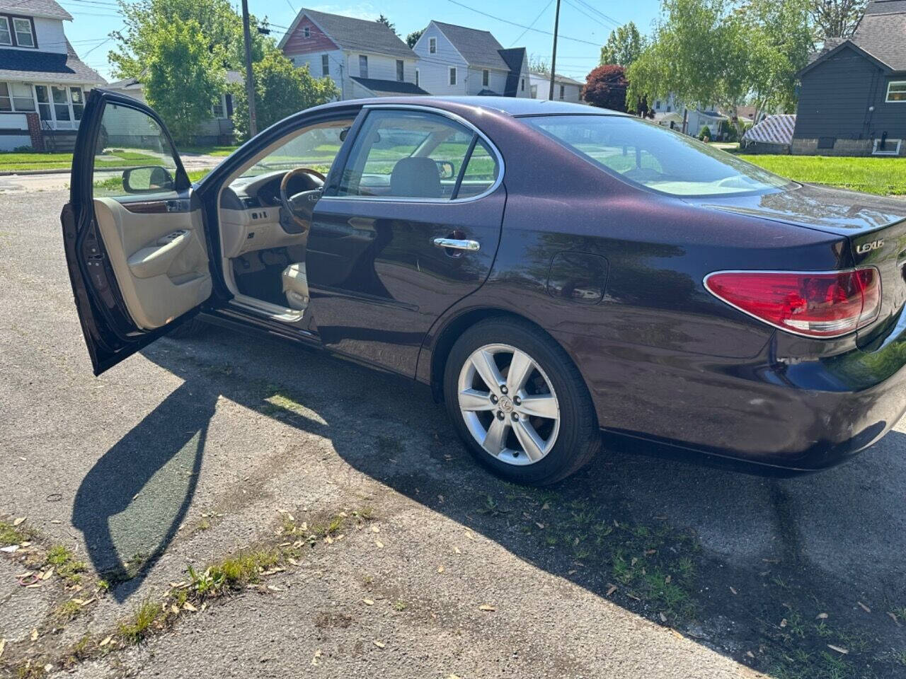 2005 Lexus ES 330 for sale at SRL SAHER in Lorain, OH