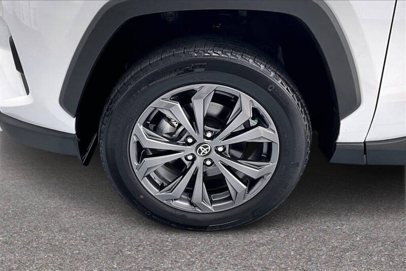 2023 Toyota RAV4 Hybrid XLE Premium