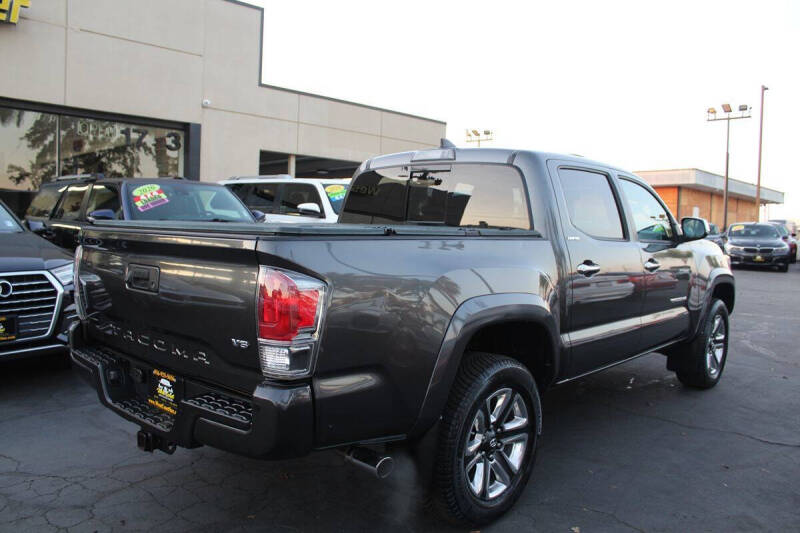 2017 Toyota Tacoma Limited