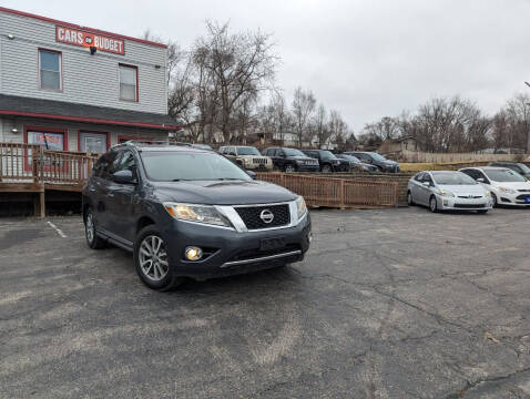 2013 Nissan Pathfinder for sale at CARS ON BUDGET in Joliet IL