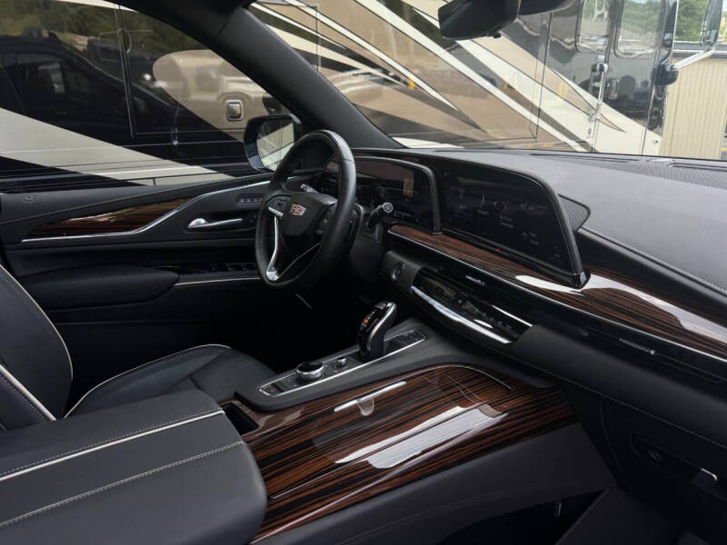 2024 Cadillac Escalade Premium Luxury