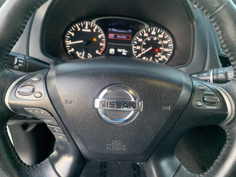 2014 Nissan Pathfinder SV