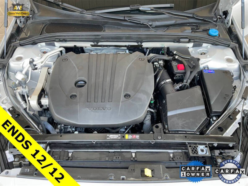 2024 Volvo S60 B5 Core Dark Theme