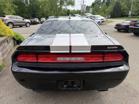 2011 Dodge Challenger SRT8 392
