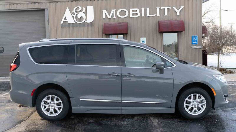 2020 Chrysler Pacifica Touring L